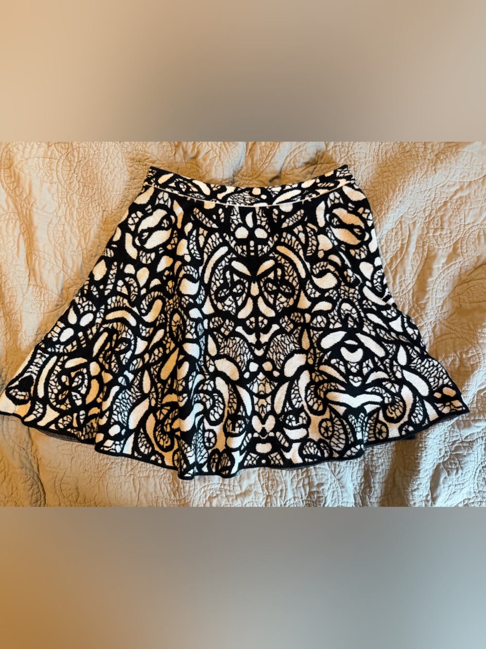 Black and White Patterned A-Line sweater Skirt